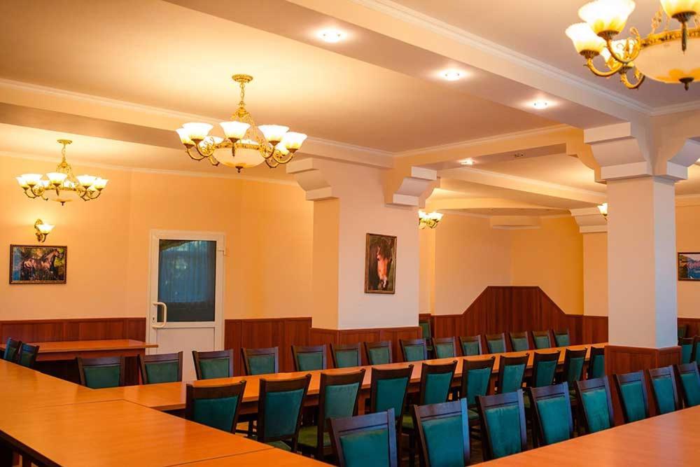 Vershnyk Cherkasy Exterior foto
